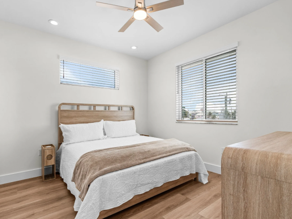 Fort Myers Beach Luxury Canal-Front Rental - 5 King Suites & Private Pool